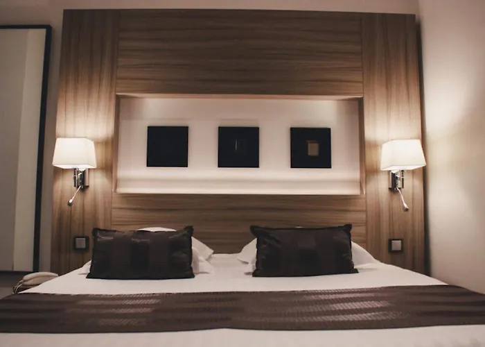 3-Sterne-Hotel: Hotel Le Grillon